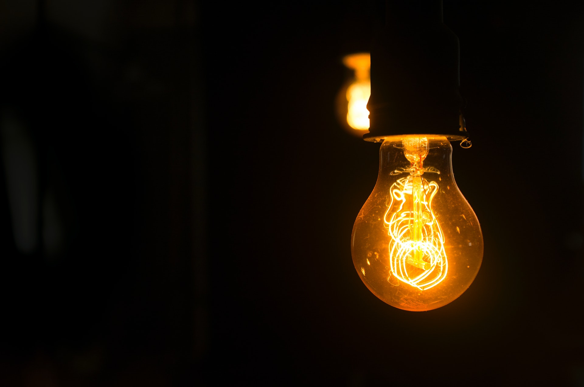 Lampadina che funziona grazie alla corrente elettrica
