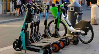 Monopattini elettrici, sai che una città li ha banditi? Qui, non puoi usarlo…
