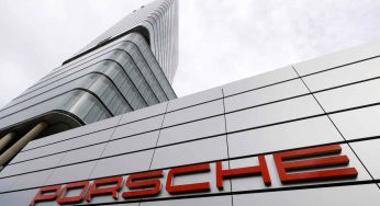 Porsche, addio elettrico che fa male: “Non è profittevole”, appassionati sconvolti