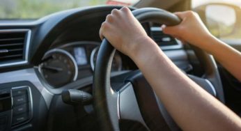Con questi trucchi puoi risparmiare tanti soldi: ecco come guidare con parsimonia