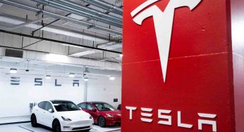 Tesla ha sfondato tutto: una macchina oltre ogni limite, potenza da urlo