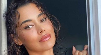 Eva Padlock da infarto in intimo rosso, le curve quasi esplodono (Foto)