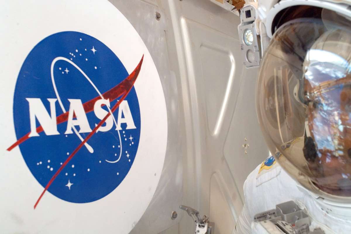 Auto elettrica, il metodo NASA la ricarica in 5 minuti