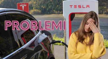 Tesla, il problema è grosso e non è meccanico: la rabbia dei clienti